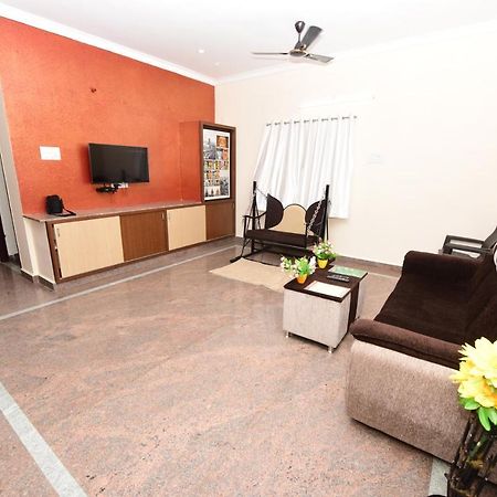 Sree Service Apartments Tirupati Dış mekan fotoğraf