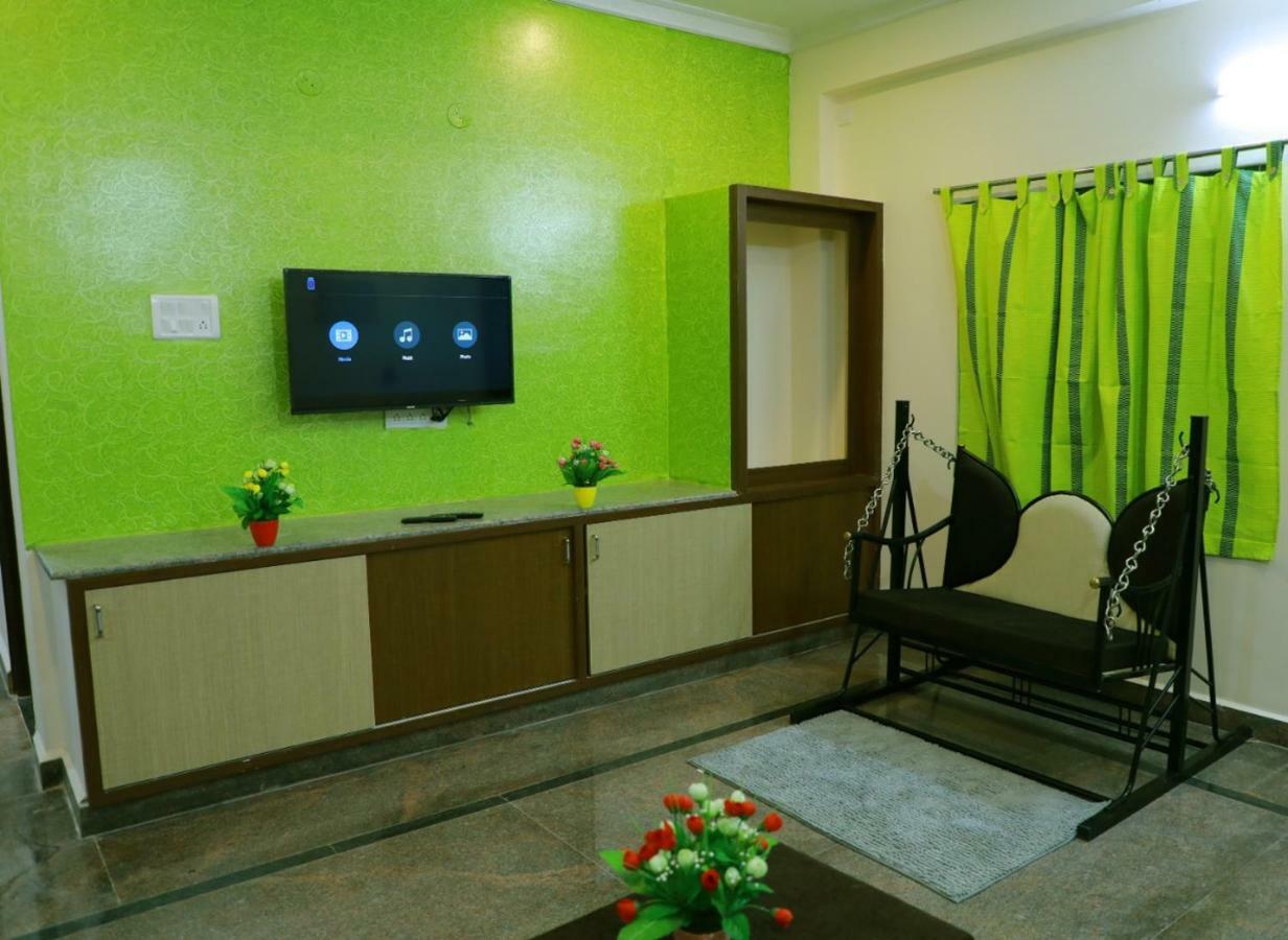Sree Service Apartments Tirupati Dış mekan fotoğraf